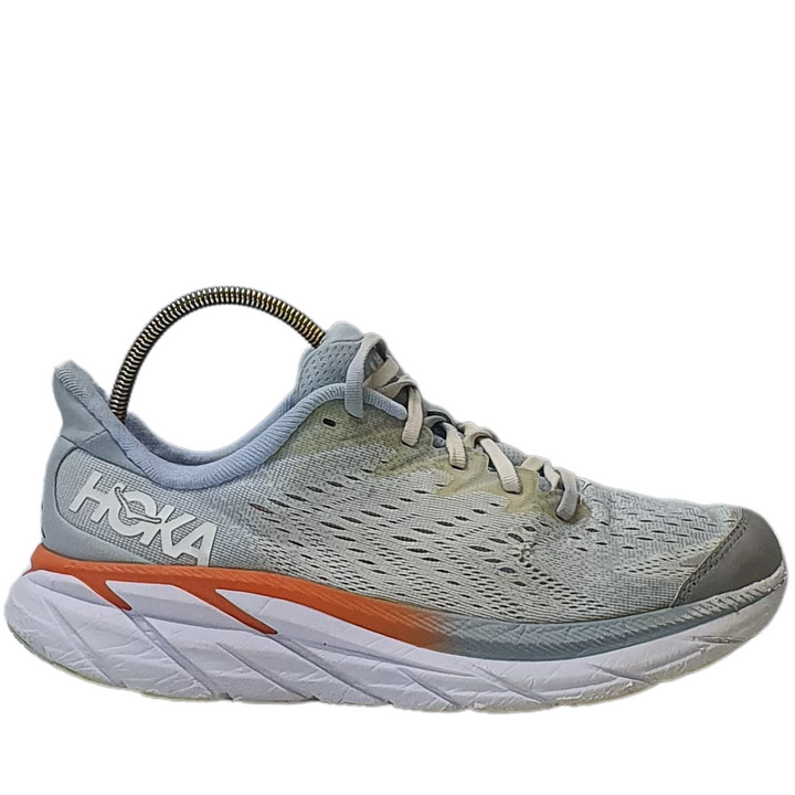 HOKA CLIFTON 8