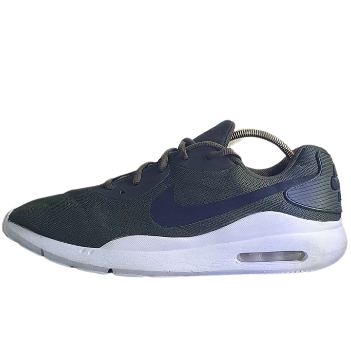 NIKE AIR MAX  OKETO