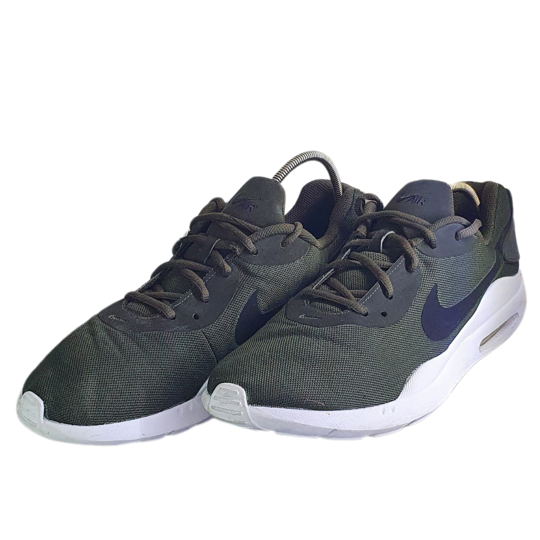 NIKE AIR MAX  OKETO