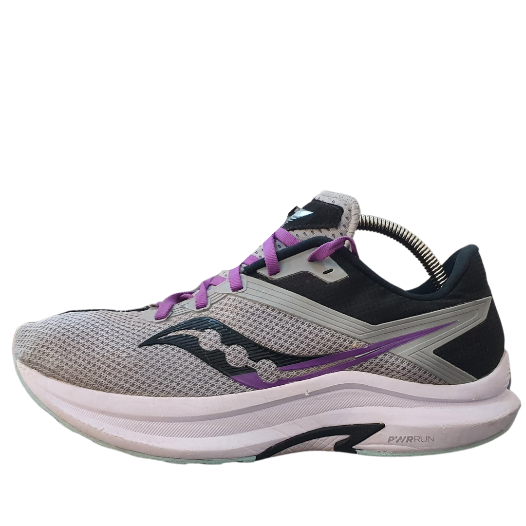 SAUCONY  AXON