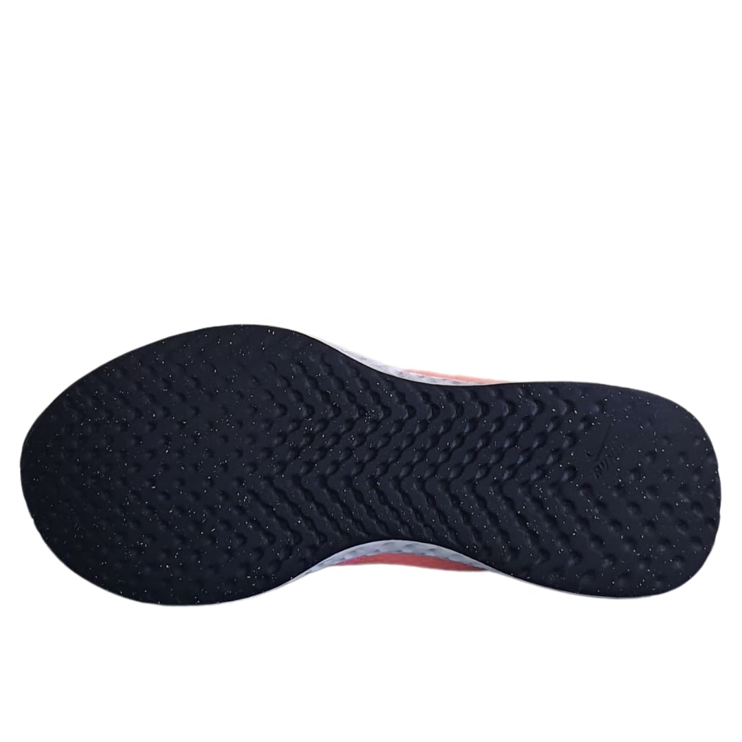 NIKE  REVOLUTION 5